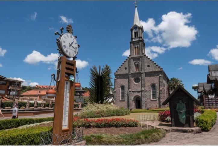 Suite Em Gramado, Proxima A Avenida Das Hortencias Esterno foto